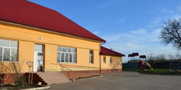 VIDEO Fără cretă și burete! Table inteligente și în școlile din satele din Timiș! Remetea Mare și Beba Veche sunt un exemplu