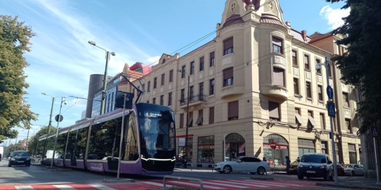 Gata cu semafoarele în Timișoara. Primarul orașului a demontat 23, mai urmează încă o sută