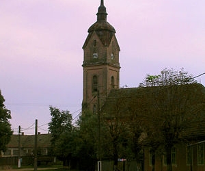 Clopodia – un sat de poveste