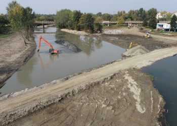 Lucrări în zona insulei Cotul Mic din Lugoj, pentru prevenirea inundațiilor