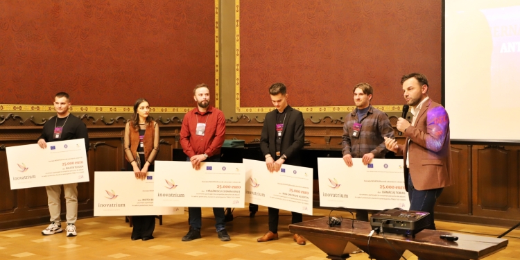 Vis împlinit pentru 5 tineri din vestul țării! Cu bani europeni își vor deschide propria afacere