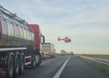 Accident între un TIR și un camion. Un mort și 2 răniți