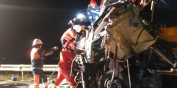 Accident între două TIR-uri