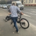 VIDEO A venit și rândul șoferilor să fie „caftiți” de bicicliști! Bătaie pe stradă, în Timișoara