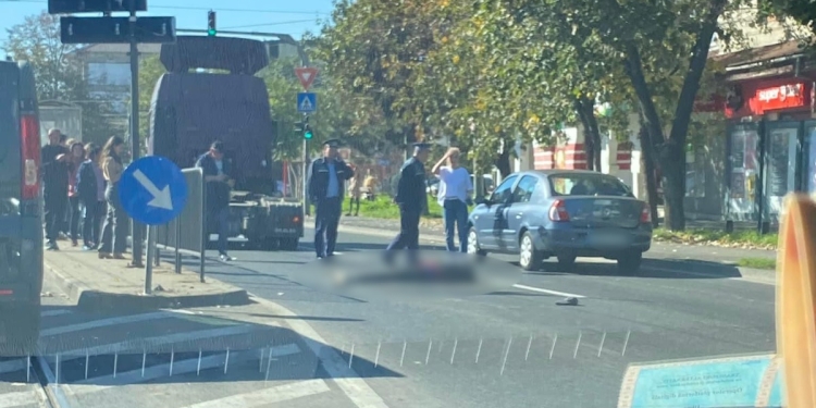 VIDEO Un bărbat din Timișoara și-a găsit sfârșitul lovit de un tir, în timp ce cerșea