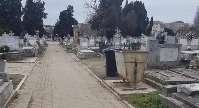 Pregătiri pentru Ziua Morților, la Timișoara! Curățenie generală în cimitire