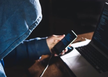 Reprezentanții Poștei Române atrag atenția asupra unei noi metode de înșelăciune care folosește numele companiei