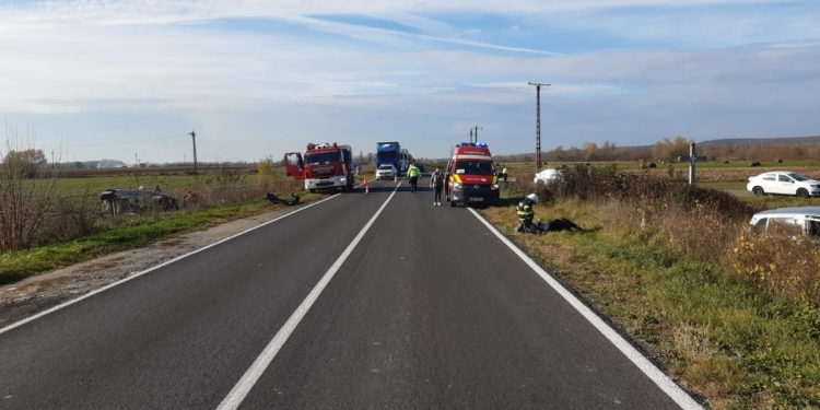FOTO VIDEO Accident grav în Timiș! Au intervenit 2 elicoptere SMURD, 5 persoane au fost rănite