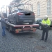 Atenție, bizoni! Se ridică mașini parcate pe pietonală, în Timișoara! Acțiune a Poliției Locale în zona centrală