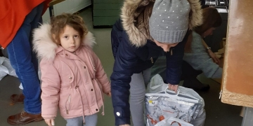 Gest demn de toată lauda! Un timișorean a oferit pachete cu alimente tuturor beneficiarilor cantinei sociale