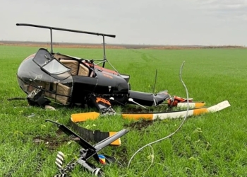 Elicopter aterizat forțat și distrus, în apropiere de Timișoara! Cei doi pasageri au scăpat ca prin urechile acului