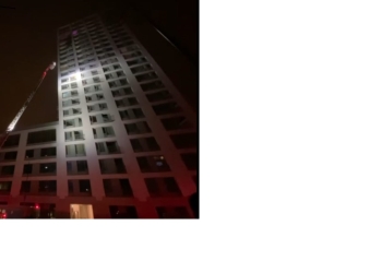 UPDATE O sută de persoane evacuate dintr-un bloc din Timișoara! A pornit alarma de incendiu! Zeci de pompieri intervin