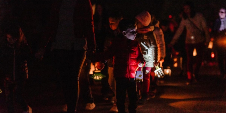 Sute de lampioane au „inundat” străzile din Nițchidorf!