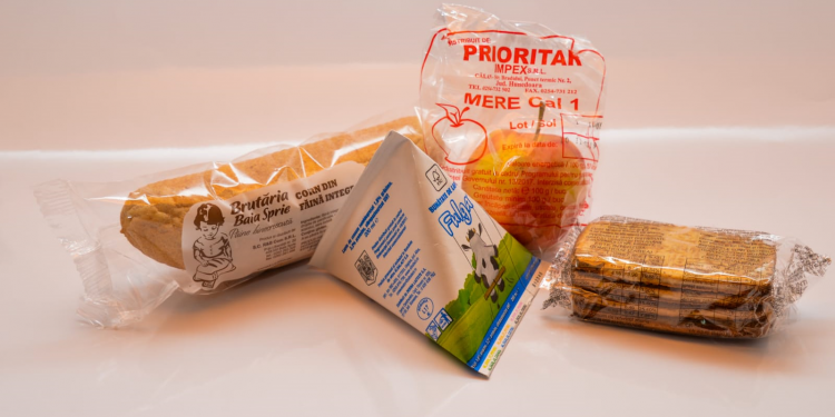 Programul „laptele și cornul”, la control în școlile din Timiș