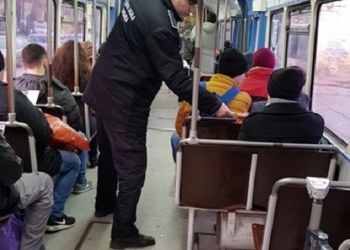 Atenție la hoții de buzunare, mai ales în perioada următoare, foarte aglomerată!