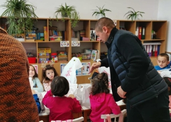 “Dăruind vei dobândi!” La Variaș, zâmbetul de pe chipul copiilor, cel mai frumos cadou