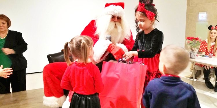 Viața copiilor născuți prea devreme, celebrată la „Crăciunul Prematurilor” din Timișoara