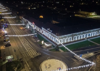 În comuna Moravița s-au aprins luminițele de sărbători