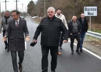 Asfalt negru între Bazoș și Bazoșu Nou! Administrația locală finalizează încă un drum