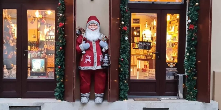 Din capitolul „Ce se mai fură prin Timișoara!” Până și figurine cu Moș Crăciun