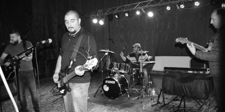 Retro party în Cărpiniș