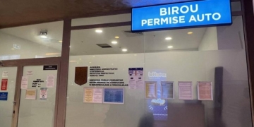Se lucrează în weekend la Permise și Înmatriculări