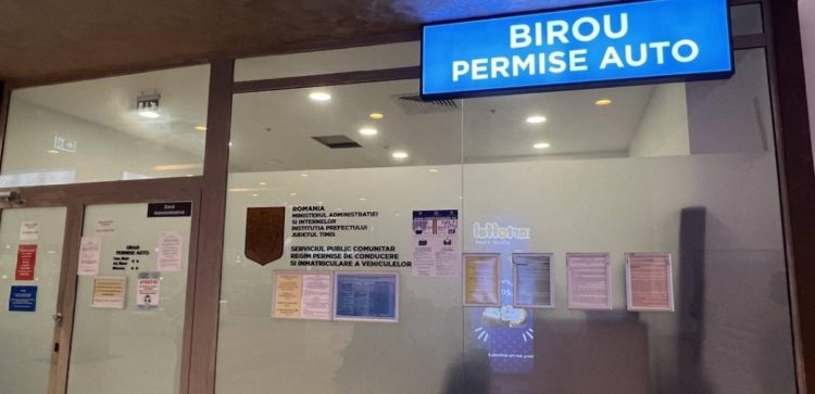 Se lucrează în weekend la Permise și Înmatriculări