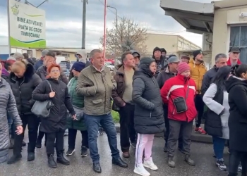 VIDEO Protest al piețarilor din Timișoara! A fost nevoie de intervenția jandarmilor