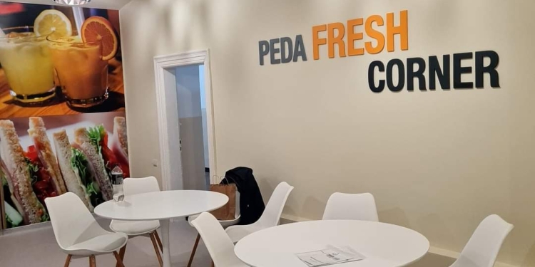 Școală de top din Timișoara, dotată cu o cantină ca în vestul Europei. Adio, bani de buzunar, se plătește doar cu cardul