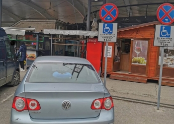 Lipsa celor 7 ani de acasă nu e dizabilitate! Zeci de șoferi amendați la Timișoara. S-au parcat pe locurile persoanelor cu handicap