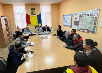 Problemele comunității de etnie romă din Pesac, în atenția Prefecturii Timiș