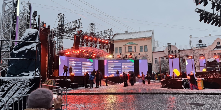 Spectacol de videomapping și concerte în vitrină în evenimentul de deschidere al Capitalei Europene a Culturii din Veszprem FOTO