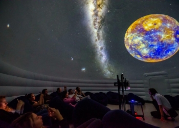 „Vizită” în Univers, la Iulius Town Timișoara! Va fi instalat un planetariu gonflabil