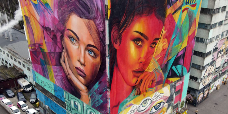 Cel mai mare mesh pictat care purifică aerul, din România, inaugurat la Timișoara FOTO