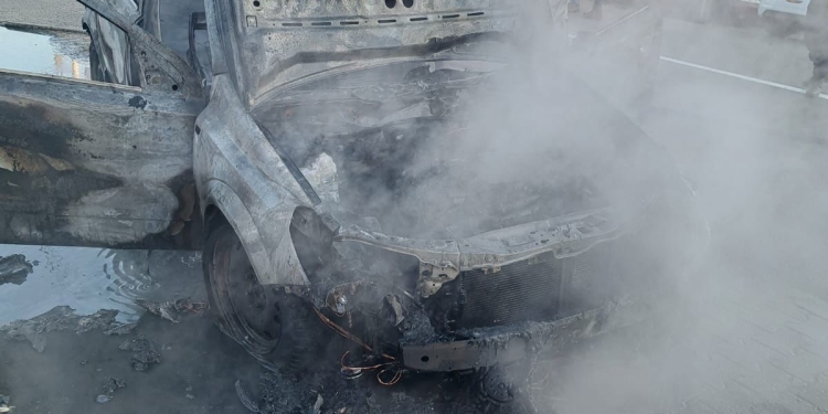 VIDEO. Mașină în flăcări pe o stradă din Arad