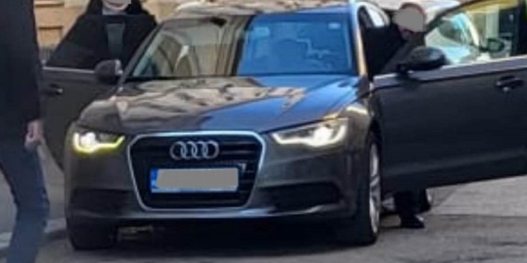 TIMIȘOARA A trecut cu mașina peste un polițist local și a vrut să scape basma curată! A fost imediat găsit