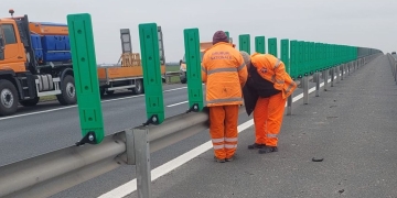 Balize antiorbire montate pe autostrada A1, în județul Timiș