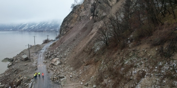 Operațiune spectaculoasă în vestul țării! Roci detonate pe Clisură