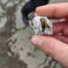 Tânără drogată, pe jumătate inconștientă, găsită de polițiștii locali în parcul din spatele catedralei din Timișoara