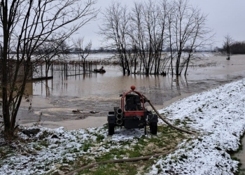 ALERTĂ! Cod roșu de inundații pe Bega. S-au revărsat apele în Timiș FOTO