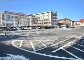 Modernizări în parcarea CJ Timiș din centrul Timișoarei: a fost montat un aparat de taxare automat
