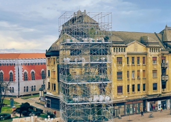 Uriașa pepinieră din Piața Victoriei, aproape finalizată FOTO
