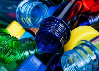 Comercianții din Timișoara vor reține o garanție de 50 bani pentru ambalajele de băuturi