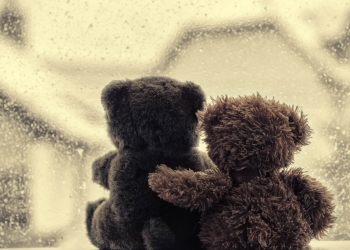 Medic timișorean: „Nu trebuie să evitați o persoană care are cancer. Nu este o boală contagioasă”