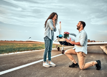 VIDEO „Love is in the air”, la Timișoara! Cerere în căsătorie, din avion, de Sf. Valentin!