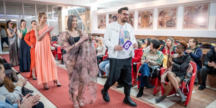 Prezentare internațională de modă, la Universitatea „Aurel Vlaicu” din Arad