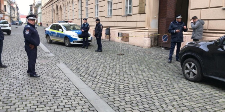 Geantă suspectă la Parchetul de pe lângă Tribunalul Timiș! Au fost solicitați pirotehniștii