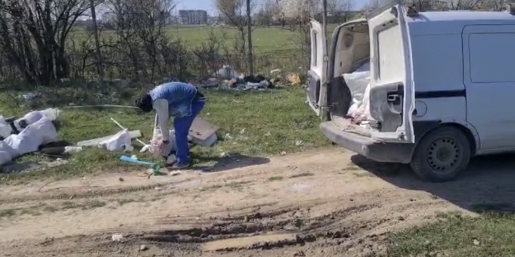 Se confiscă mașinile nesimțiților care aruncă gunoaie pe domeniul public al Timișoarei