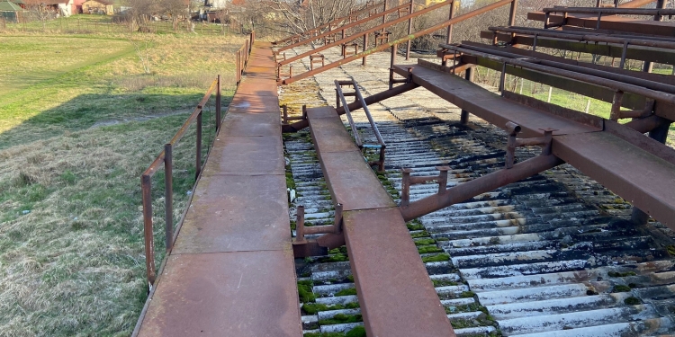 Focar de infecție la baza sportivă în paragină din zona Mircea cel Bătrân. Se va amenaja alta modernă FOTO