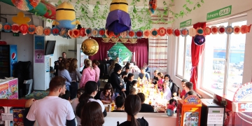 Râsete, joacă și multă bucurie pentru copii cu povești triste din Timiș FOTO